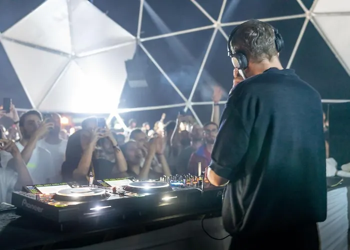 Funbeach / - Lilium Evleri Çeşme